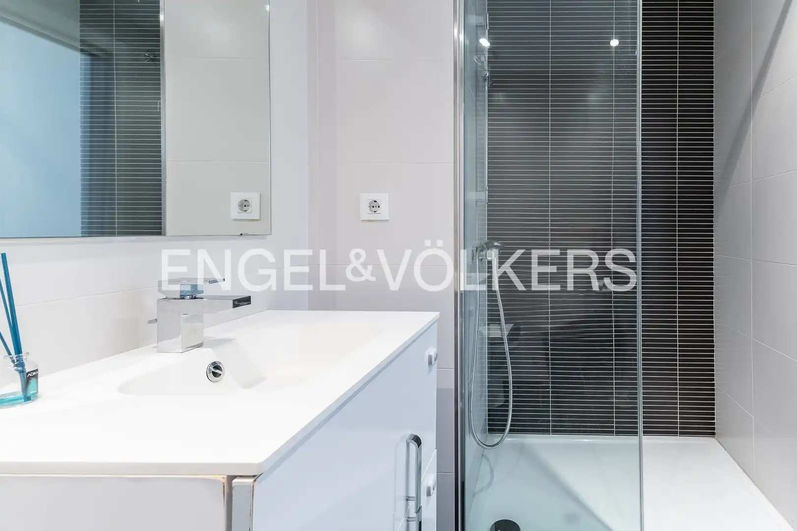 Baño de Piso en venta en Barcelona con Calefacción