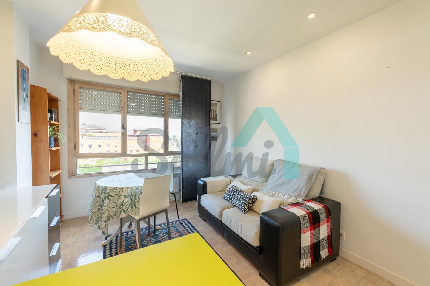 Living room of Flat for sale in Oviedo   with Heating and Parquet flooring