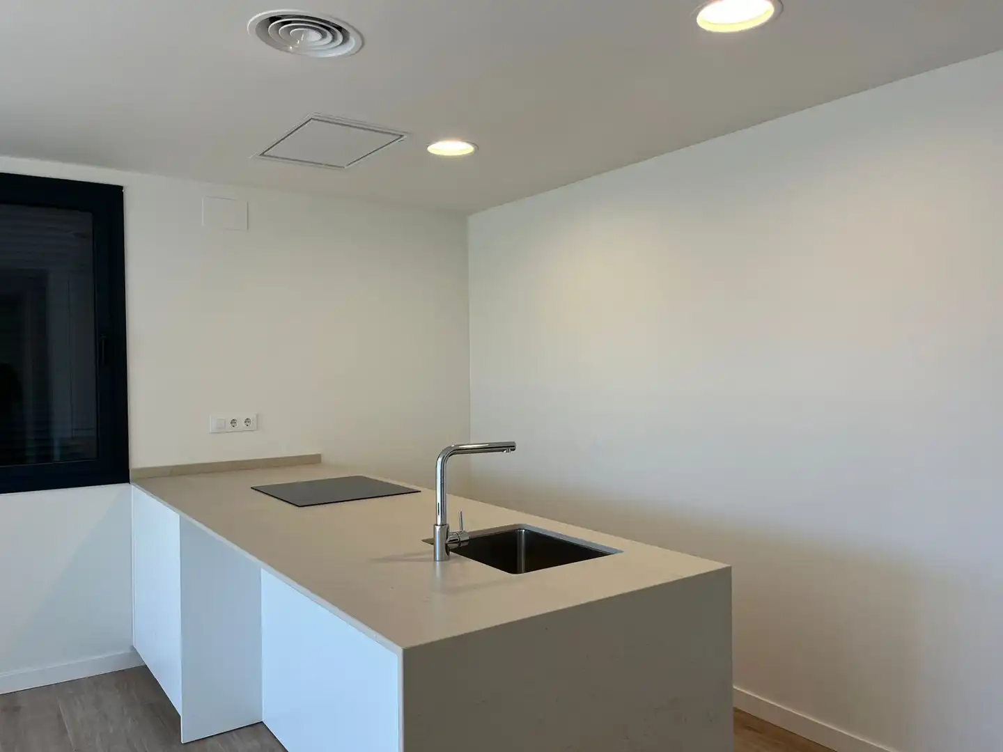 Küche von Wohnung zur Miete in Girona mit Klimaanlage, Heizung und Terrasse