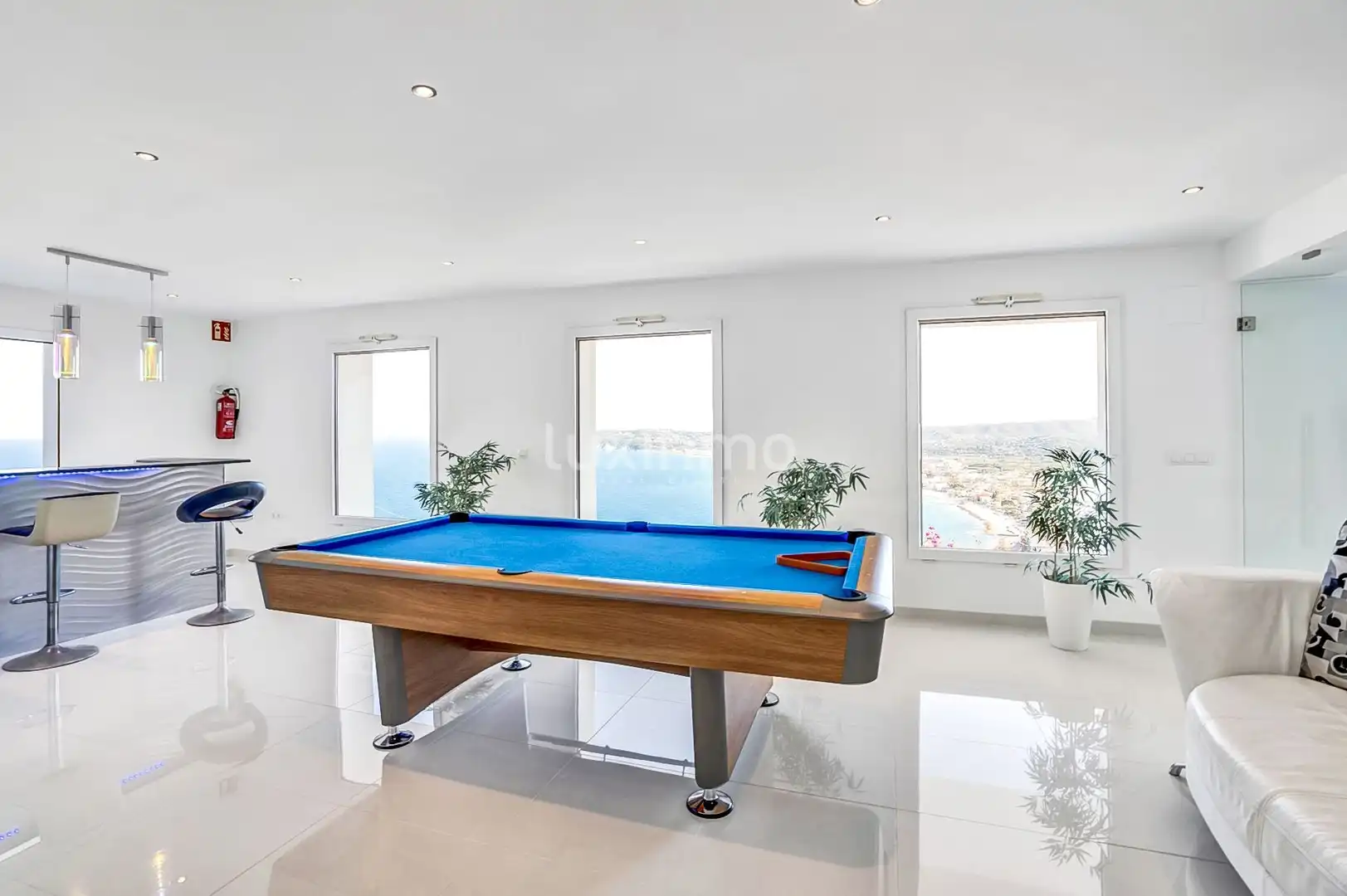Swimming pool of Houses for sale in Jávea / Xàbia  with Air Conditioner, Heating and Terrace