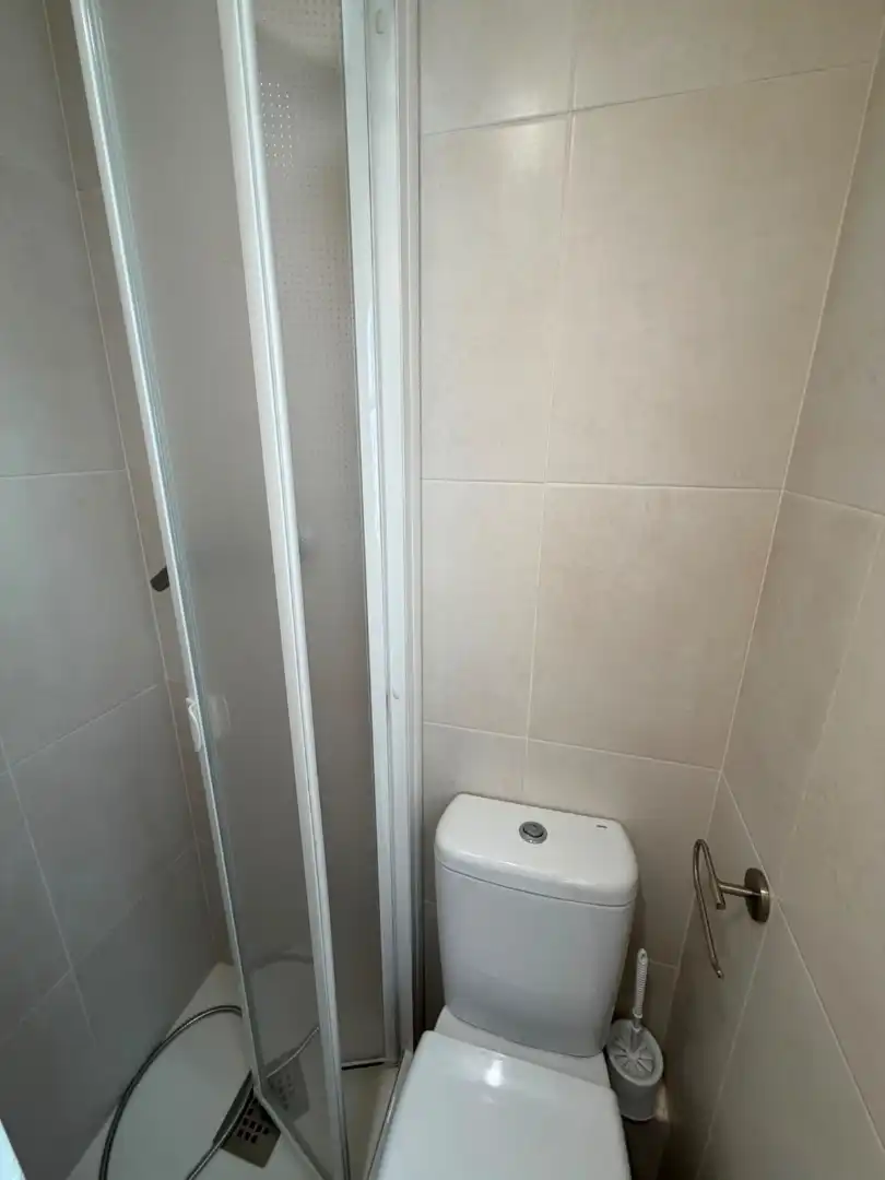Baño de Ático de alquiler en Ferrol con Calefacción, Parquet y Terraza