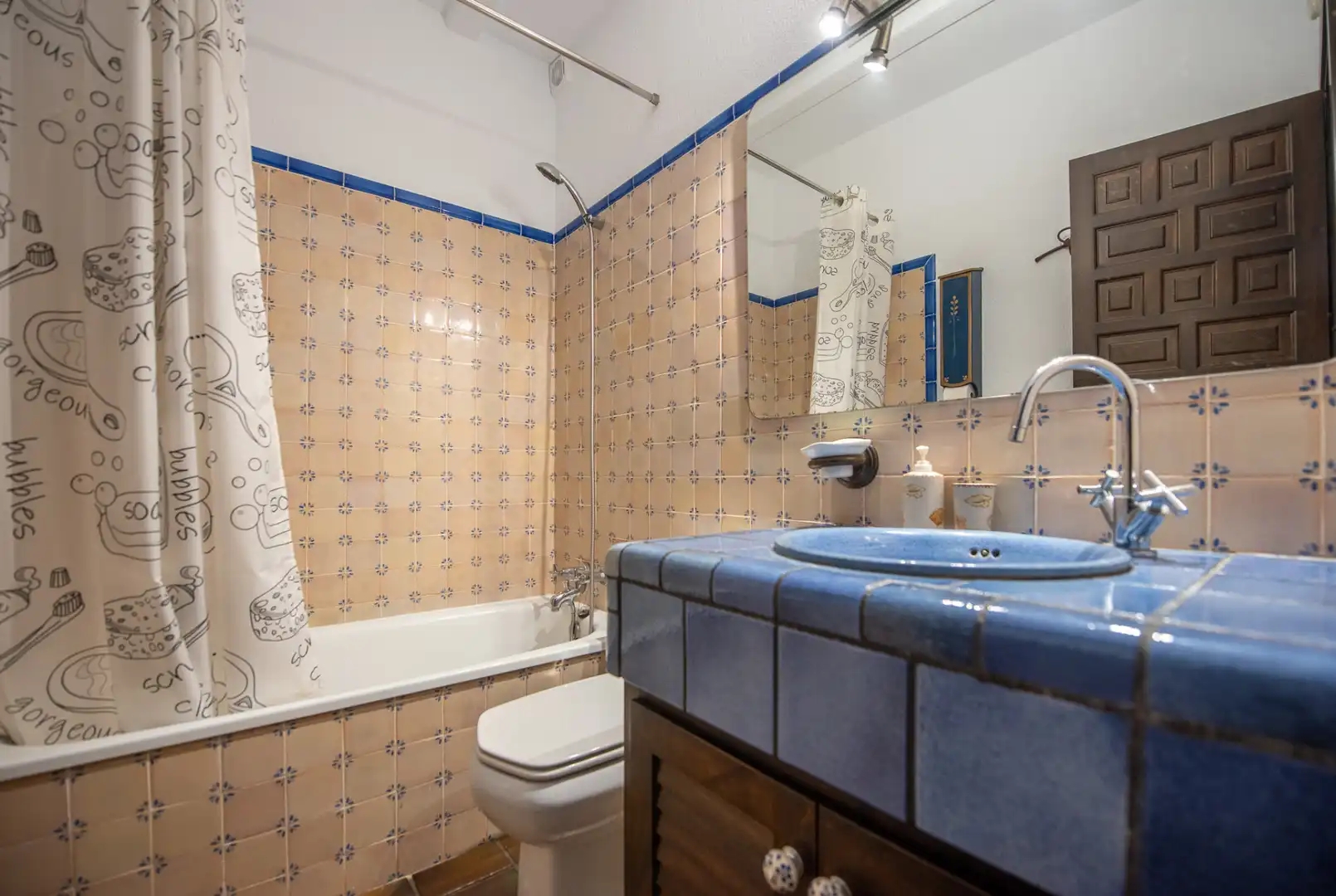Baño de Casa adosada de alquiler en Castell d'Aro, Platja d'Aro i s'Agaró con Calefacción, Jardín privado y Amueblado