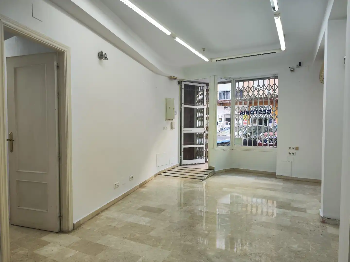 Local de alquiler en Málaga Capital con Amueblado