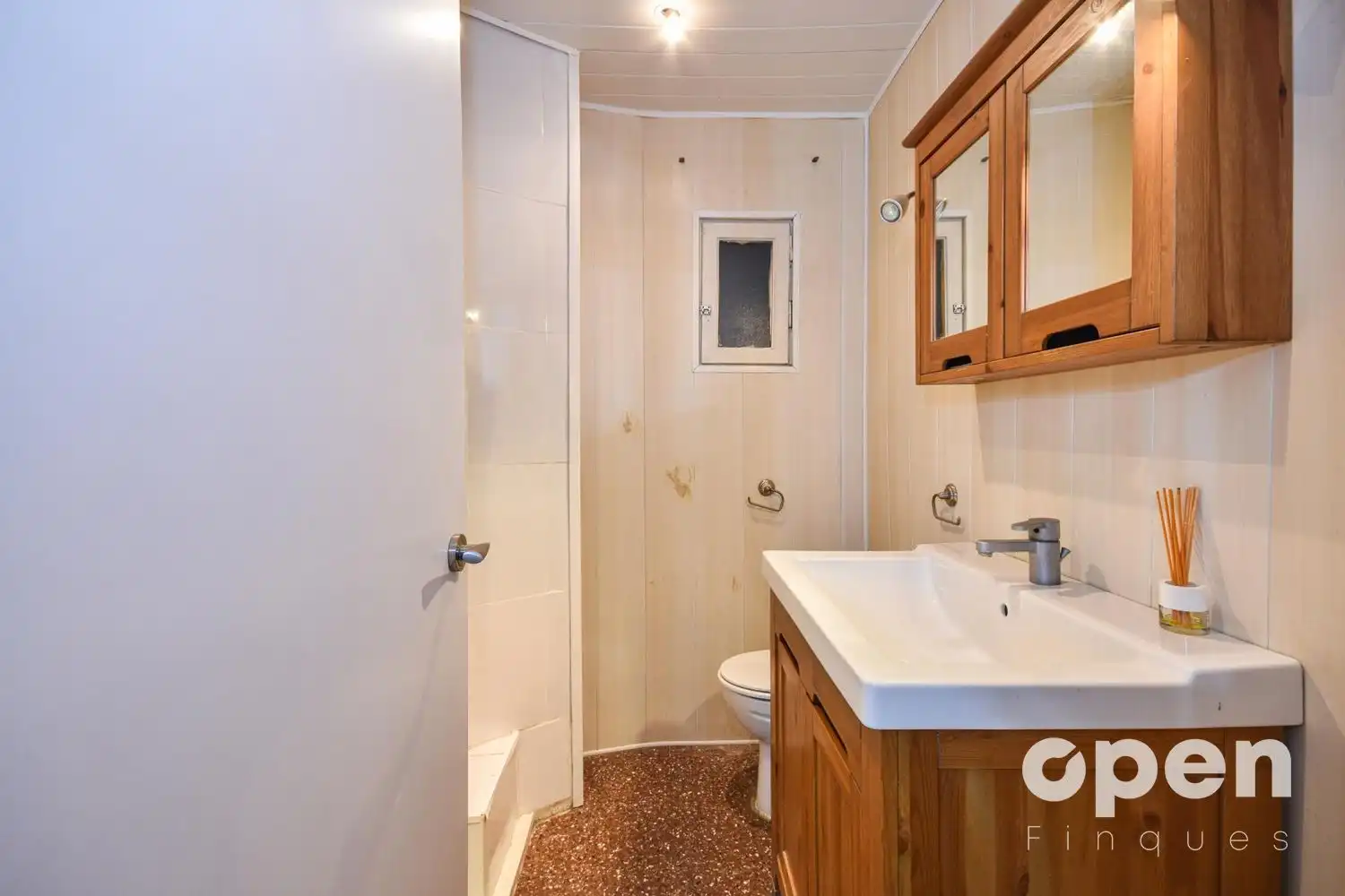 Bathroom of Flat for sale in Terrassa  with Terrace and Balcony