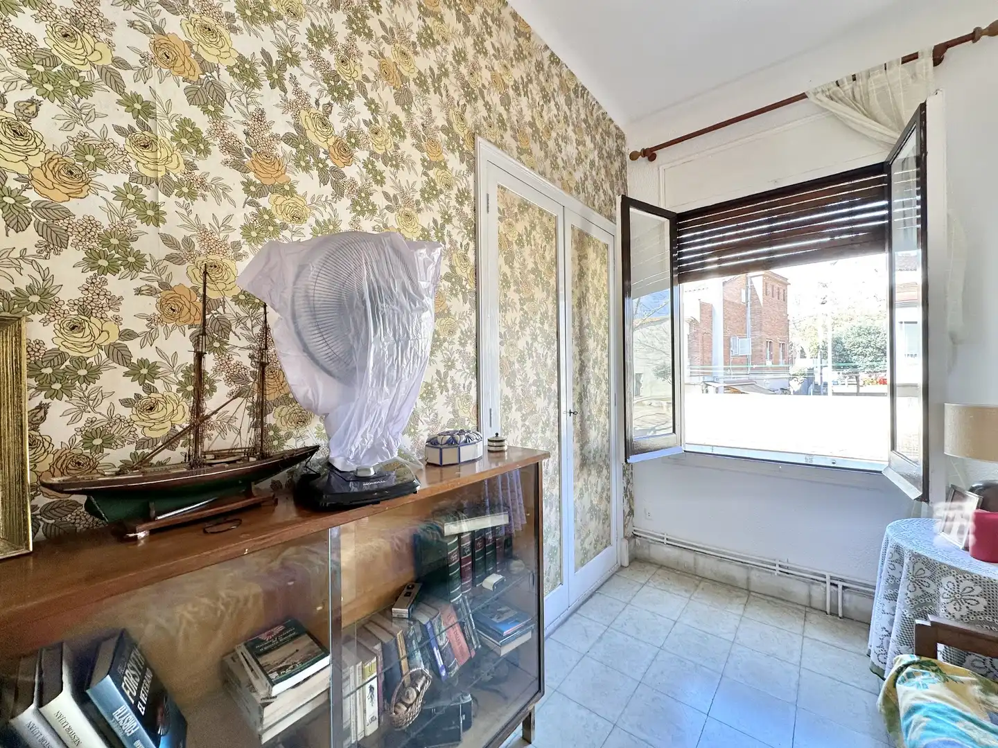 Schlafzimmer von Einfamilien-Reihenhaus zum Verkauf in El Masnou mit Heizung, Privatgarten und Terrasse