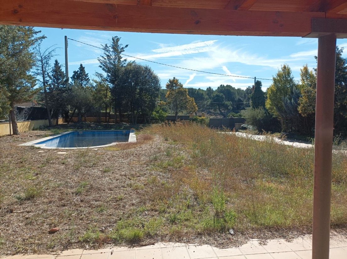 Casa o chalet en venta en Querol con Jardín privado, Terraza y Piscina