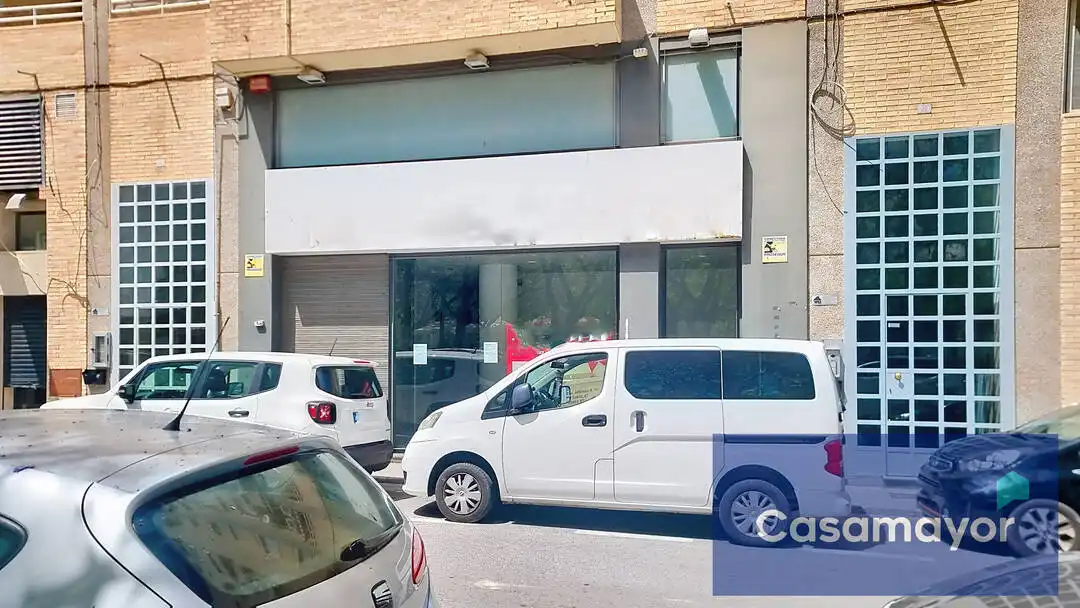 Local comercial de lloguer a Calle Asturias 2, imagen 3