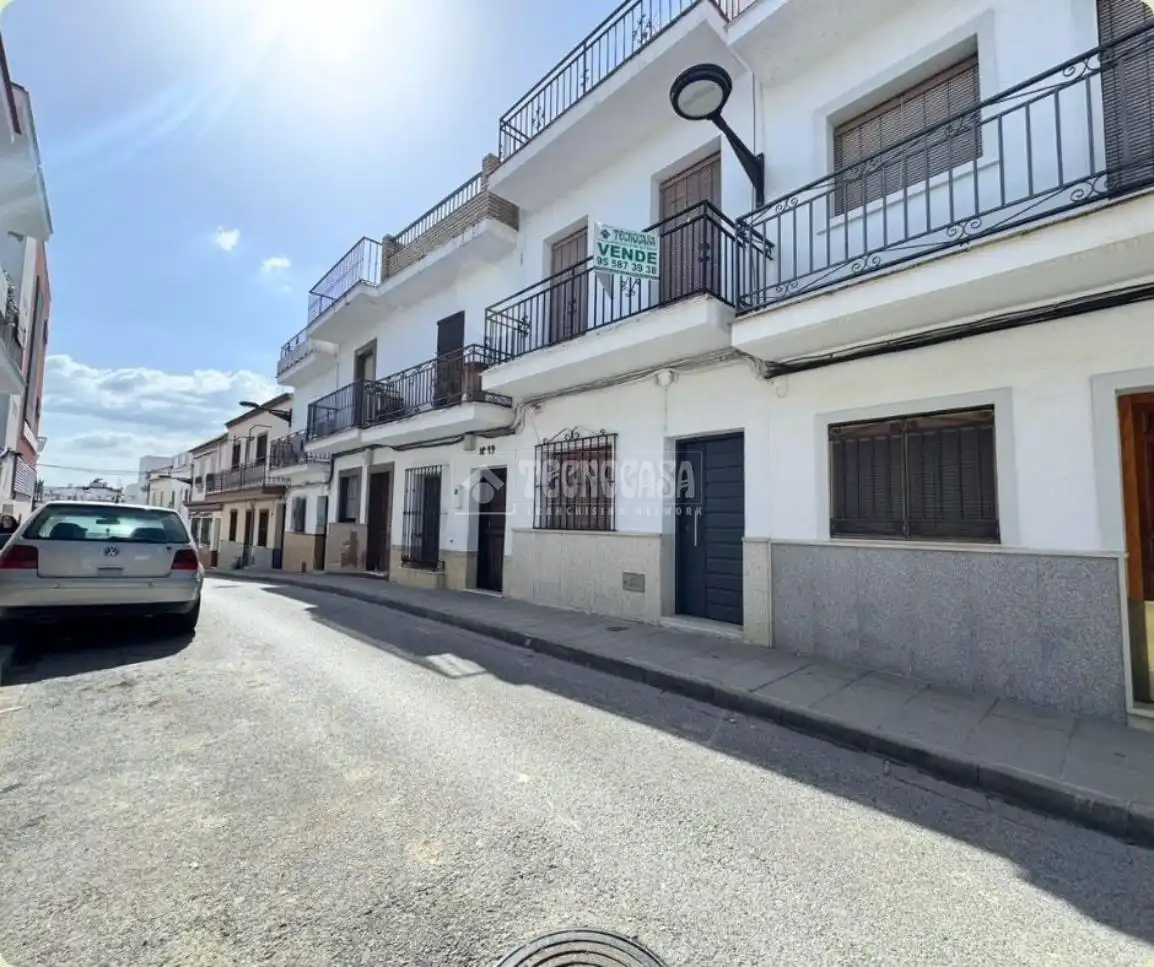 Vista exterior de Casa o chalet en venta en Las Cabezas de San Juan con Balcón