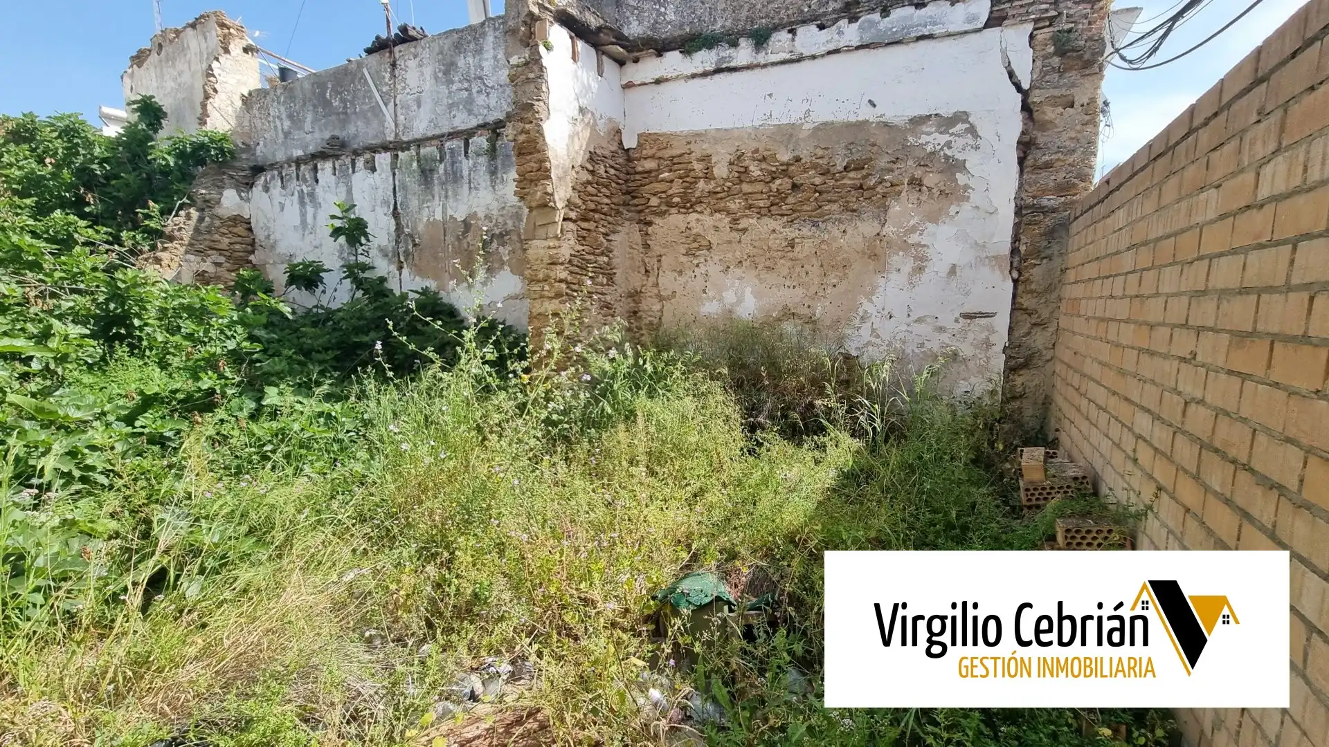 Flat for sale in Chipiona  with Private garden