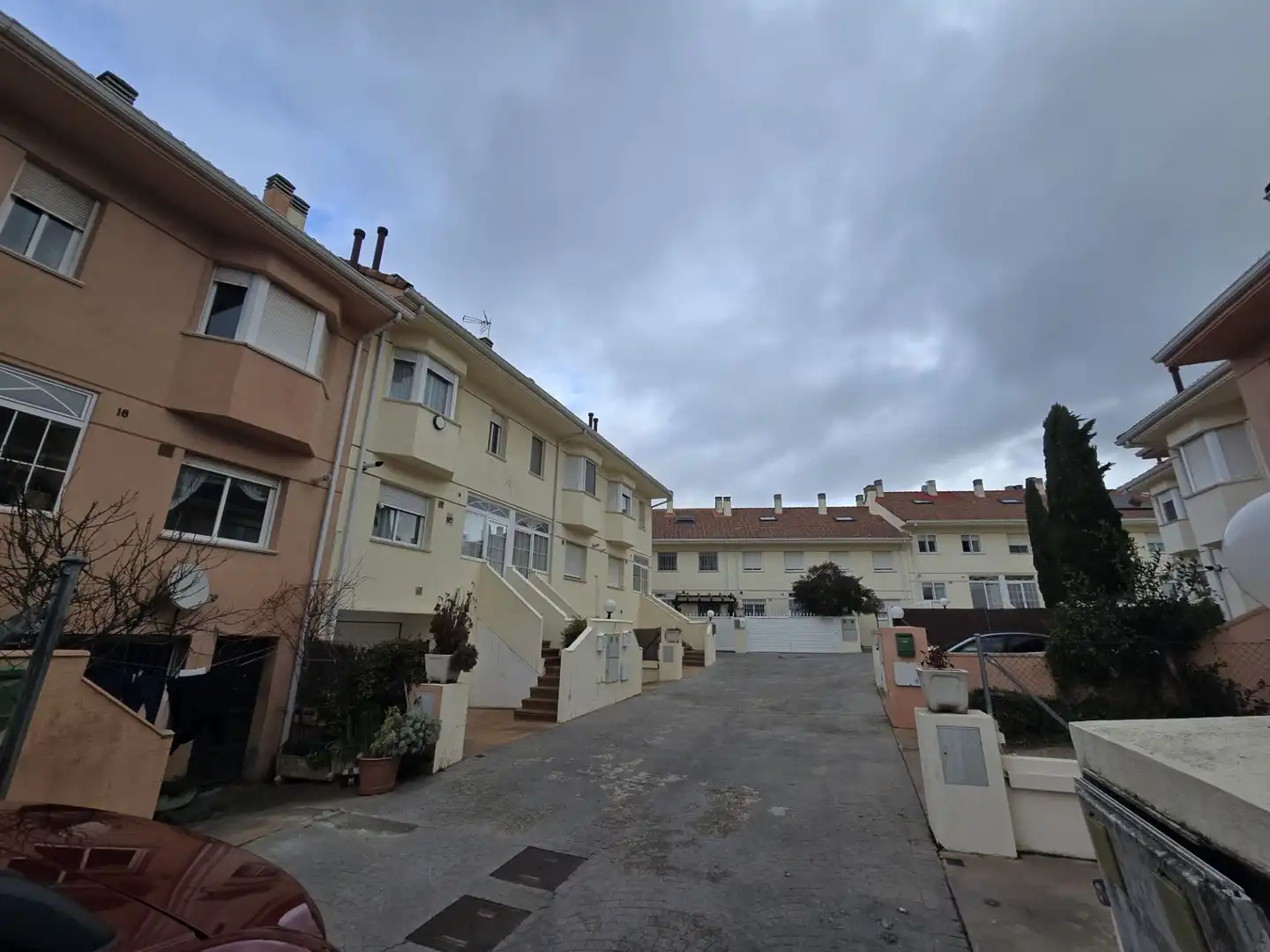 Vista exterior de Casa o xalet en venda en Valdemorillo amb Calefacció