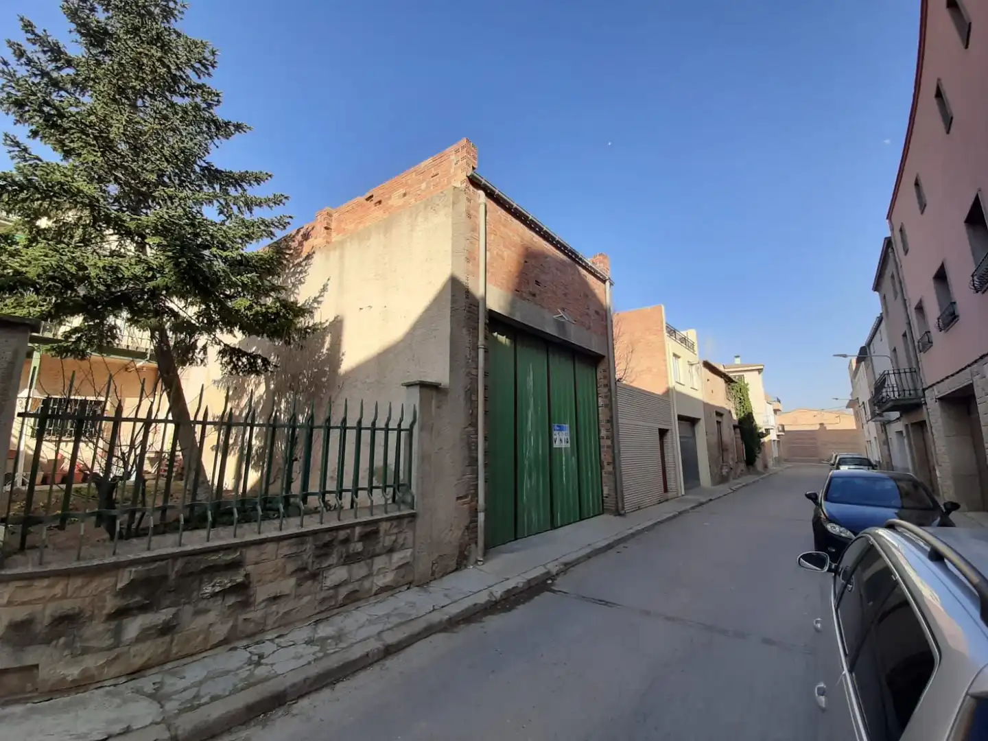 Vista exterior de Local en venta en Linyola