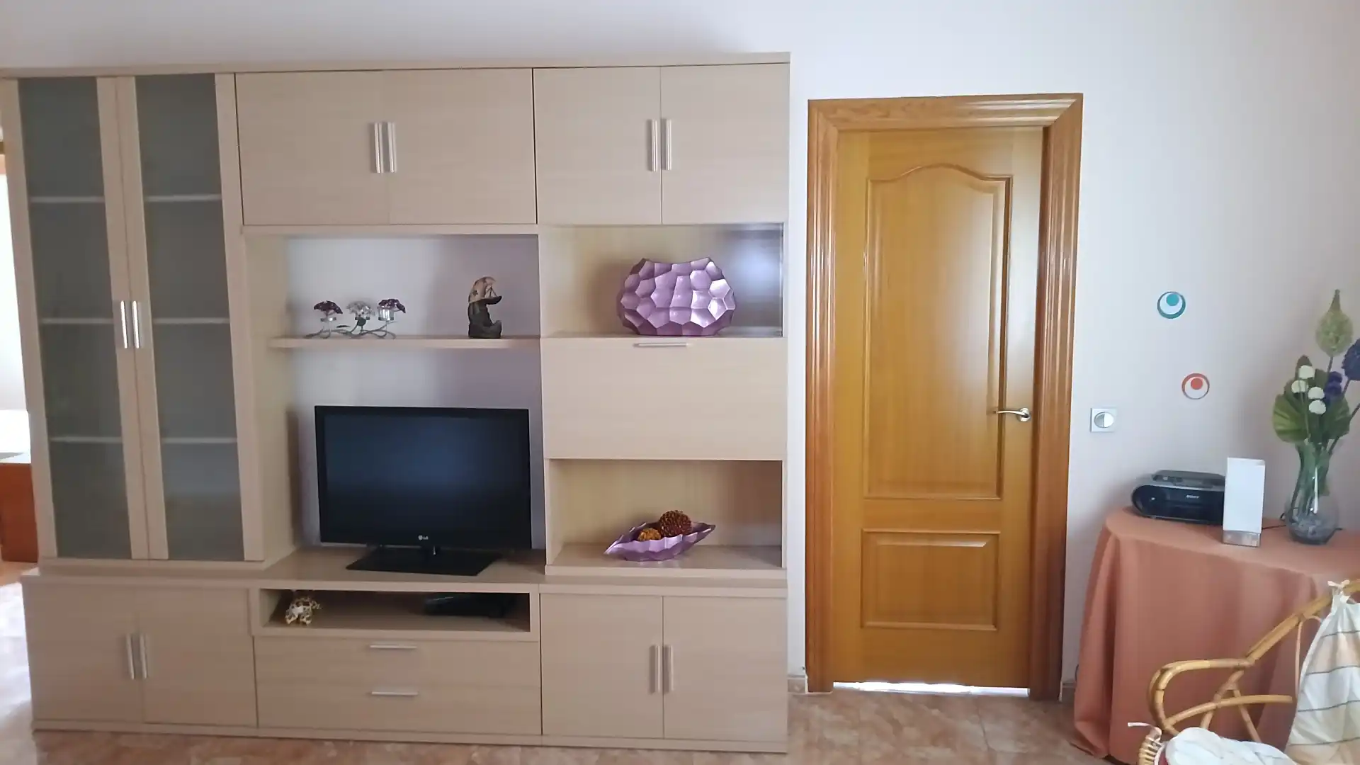 Sala d'estar de Casa adosada de lloguer en Cartagena amb Aire condicionat, Calefacció i Jardí privat