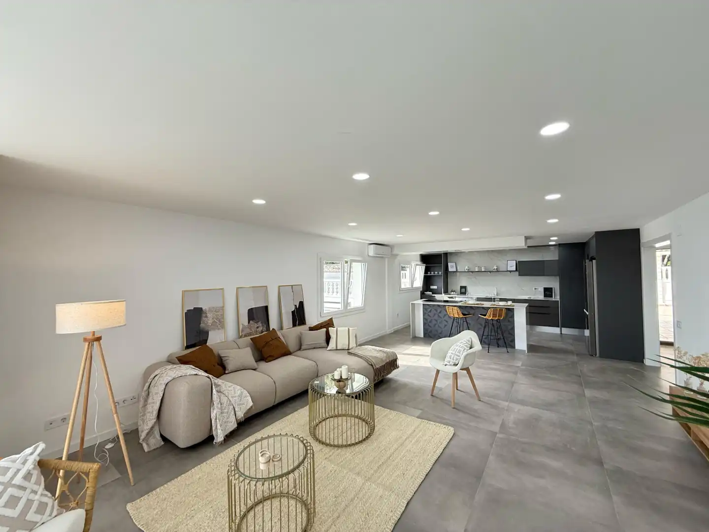 Sala d'estar de Casa o xalet en venda en Castelldefels amb Aire condicionat, Calefacció i Jardí privat