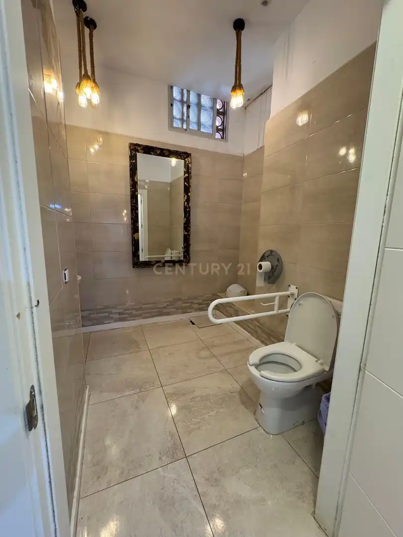 Baño de Local en traspaso en Fuengirola con Aire acondicionado