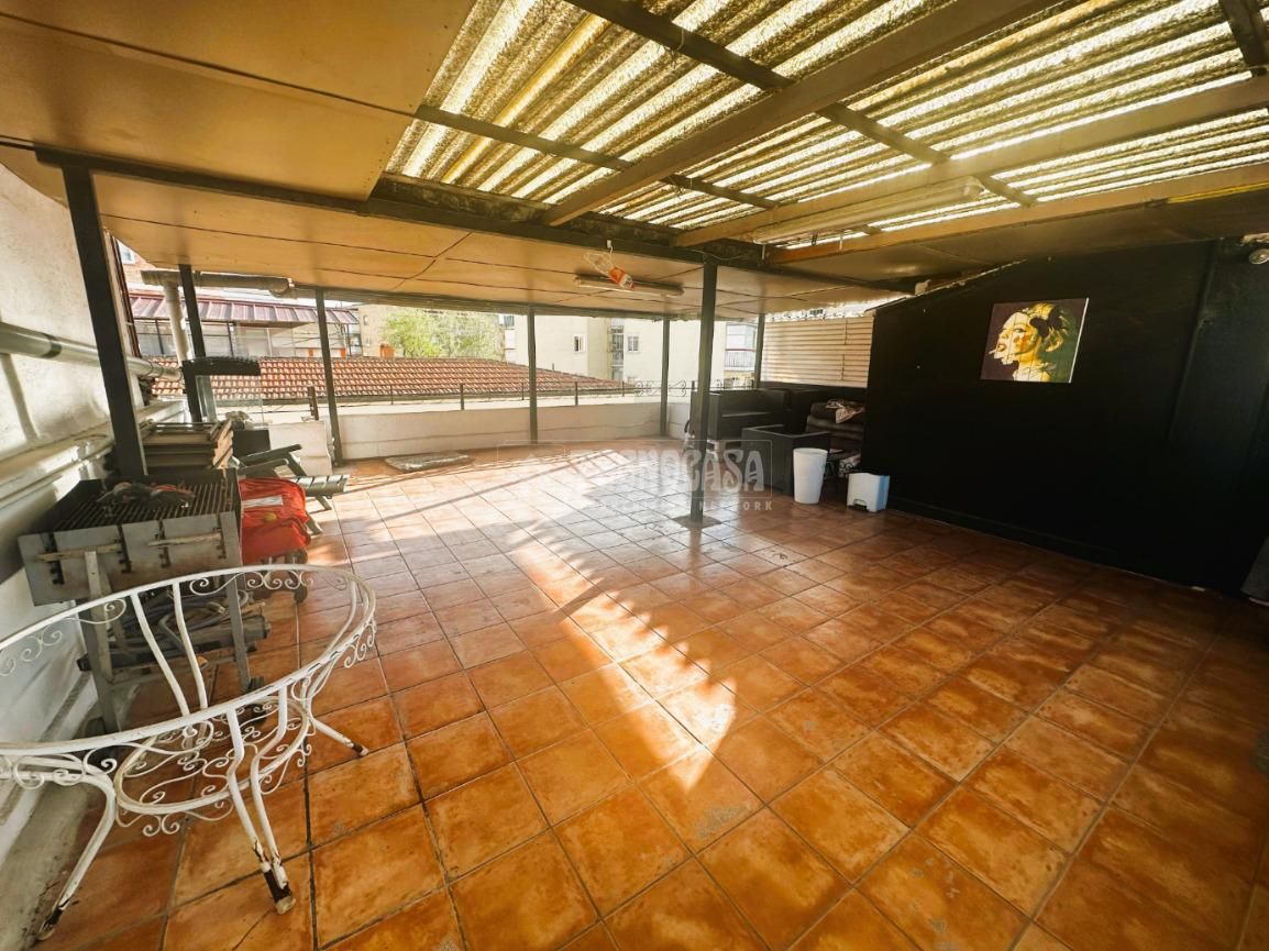 Casa adosada en venda a Pintores - Ferial