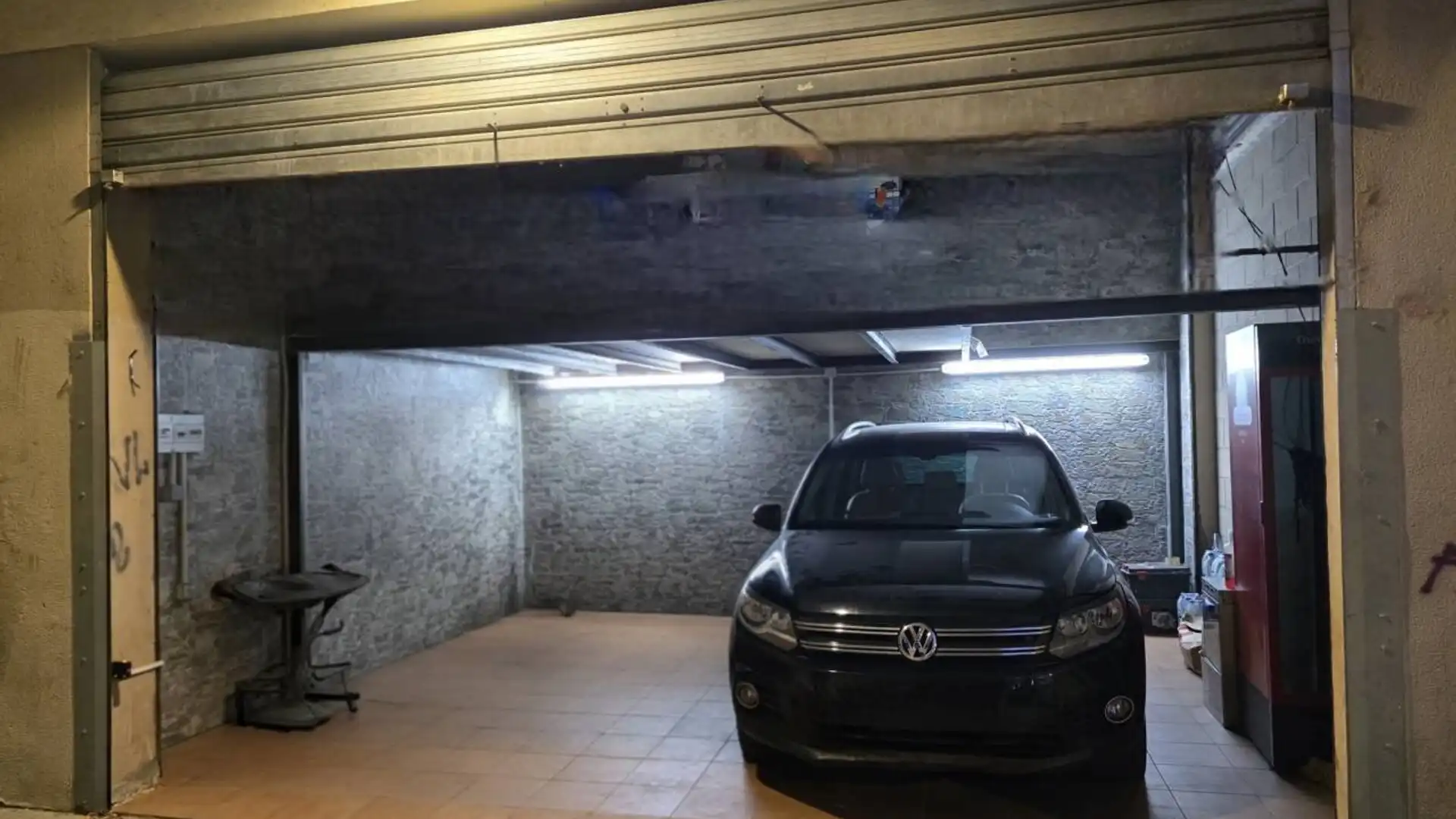 Parking de Edificio en venta en Girona Capital