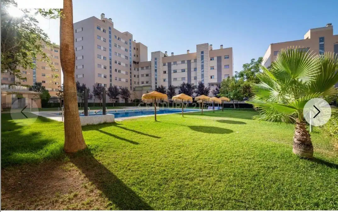 Außenansicht von Wohnungen zur Miete in Granada mit Klimaanlage, Privatgarten und Gemeinschaftspool