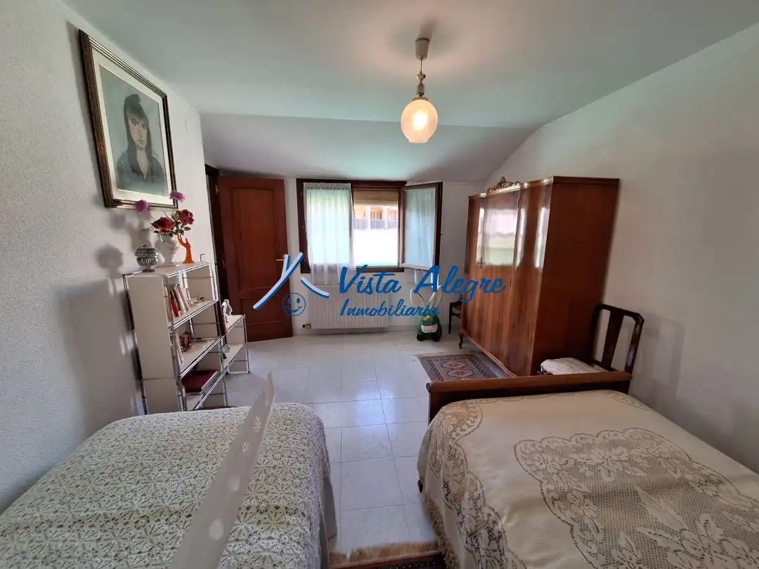 Habitación de Casa o chalet en venta en Gimileo con Calefacción, Terraza y Trastero