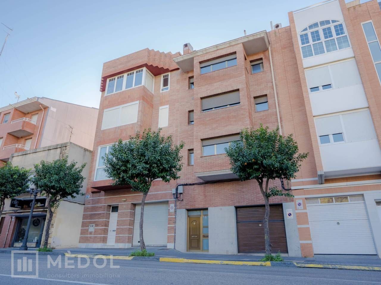 Exterior view of House or chalet for sale in  Tarragona Capital  with Air Conditioner, Heating and Parquet flooring