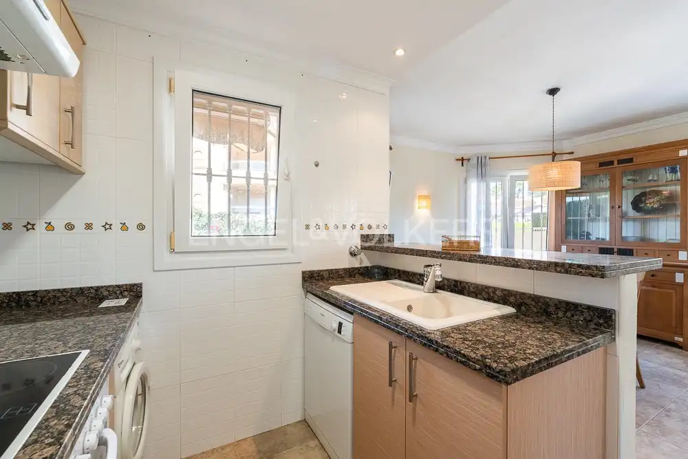 Kitchen of Houses for sale in Oliva  with Air Conditioner, Heating and Private garden