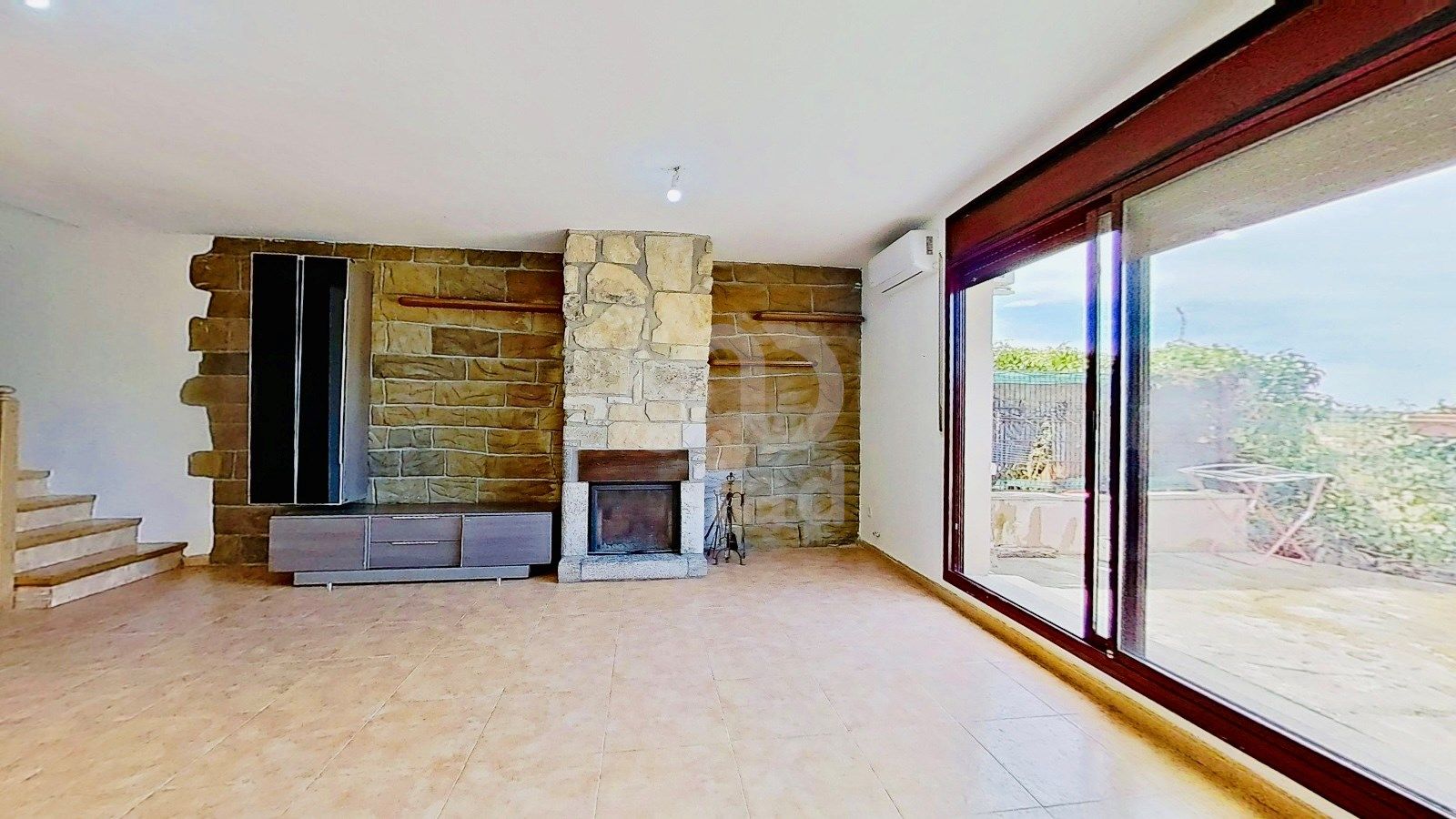 Sala d'estar de Casa adosada en venda en Cervià de Les Garrigues amb Calefacció i Terrassa