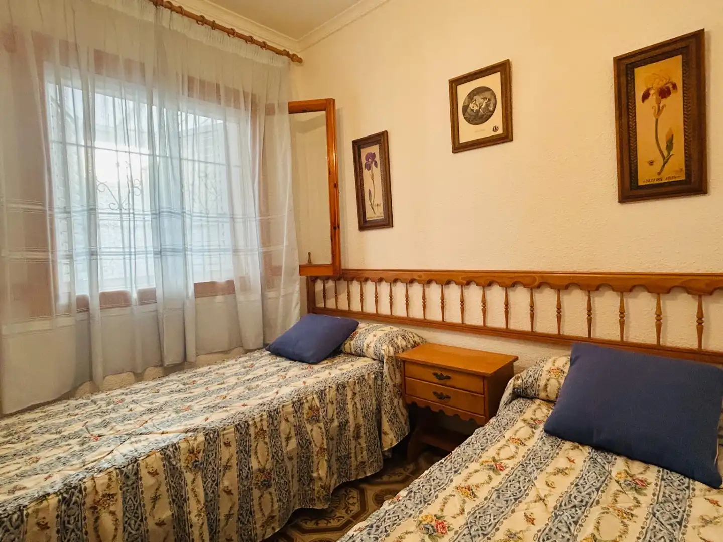 Dormitori de Casa o xalet en venda en San Pedro del Pinatar amb Aire condicionat, Jardí privat i Traster