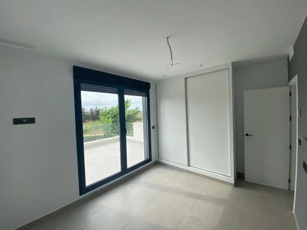 Dormitori de Casa o xalet en venda en Los Alcázares amb Aire condicionat, Jardí privat i Terrassa