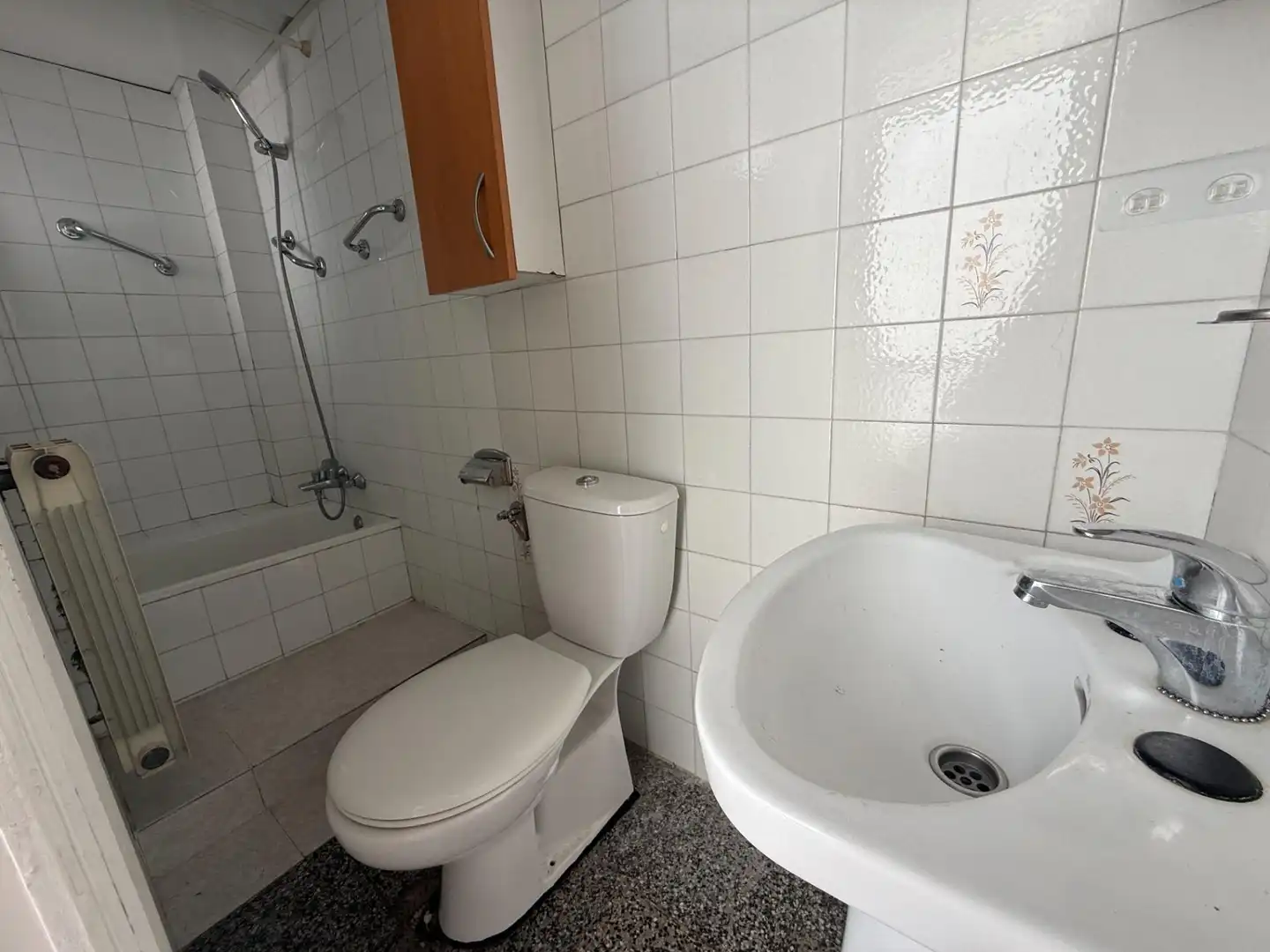 Bathroom of Attic for sale in Sabadell  with Heating, Balcony and Alarm
