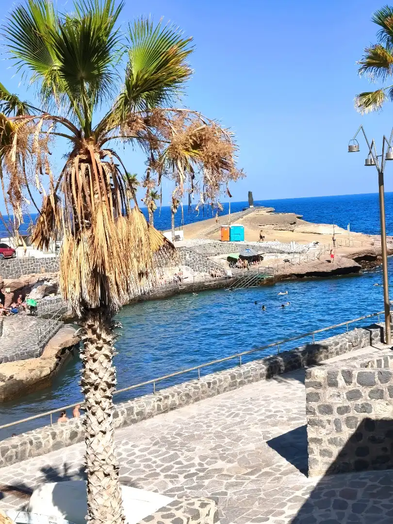 Vista exterior de Piso en venta en Arico con Horno, Microondas y Balcón
