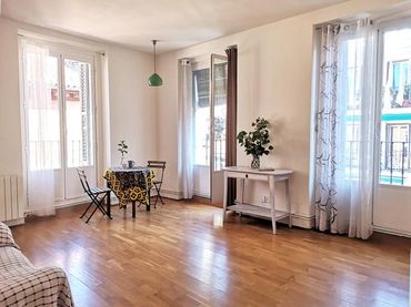 Flat with balcony to rent in Calle de Fray Ceferino González
