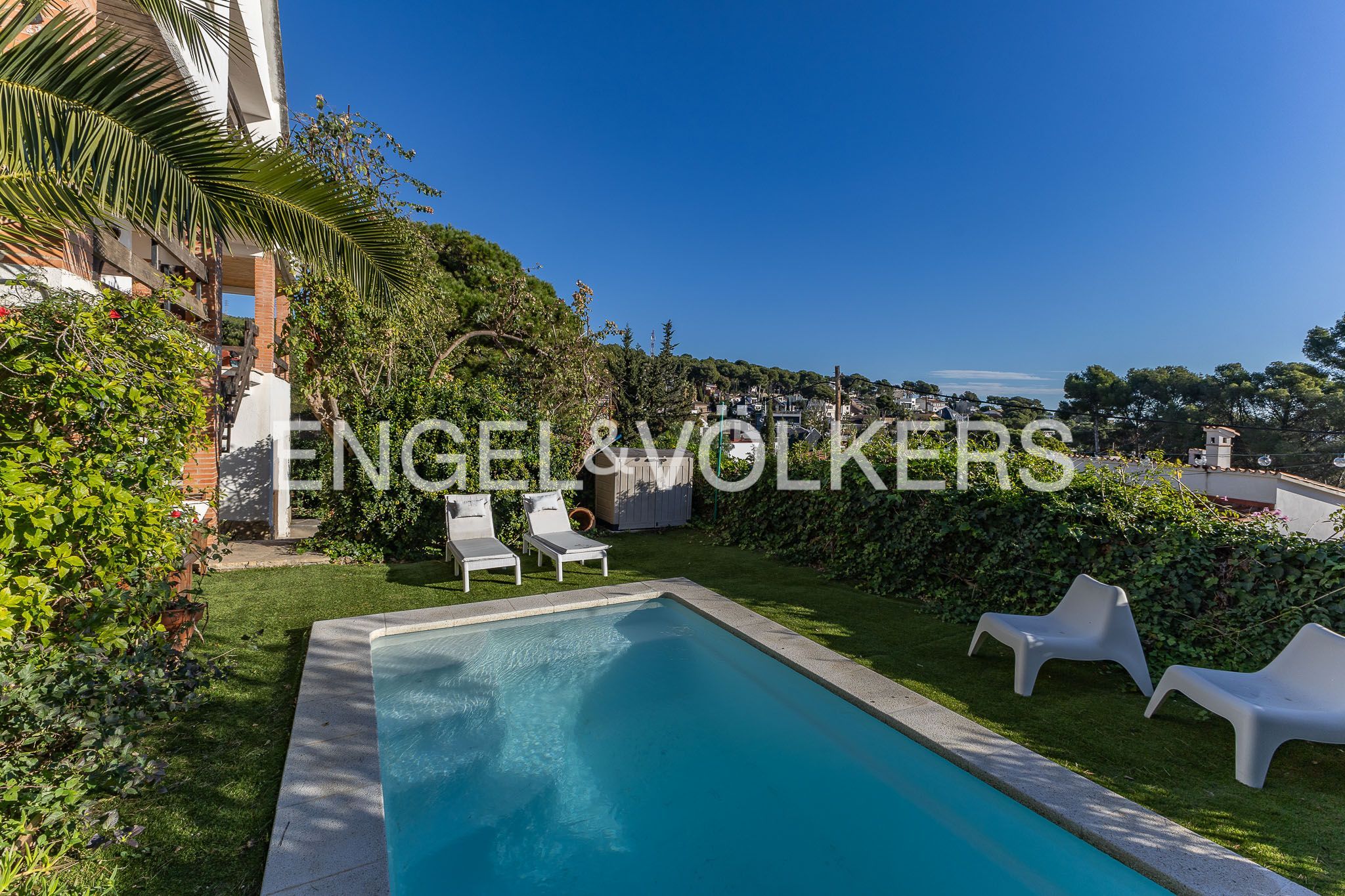 Exterior view of House or chalet for sale in Castelldefels  with Air Conditioner, Heating and Parquet flooring