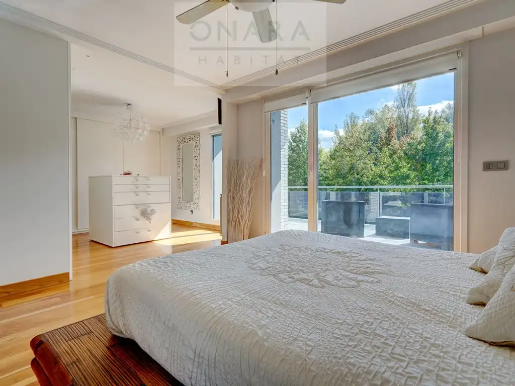 Habitación de Casa adosada en venta en Hondarribia con Jardín privado y Piscina comunitaria
