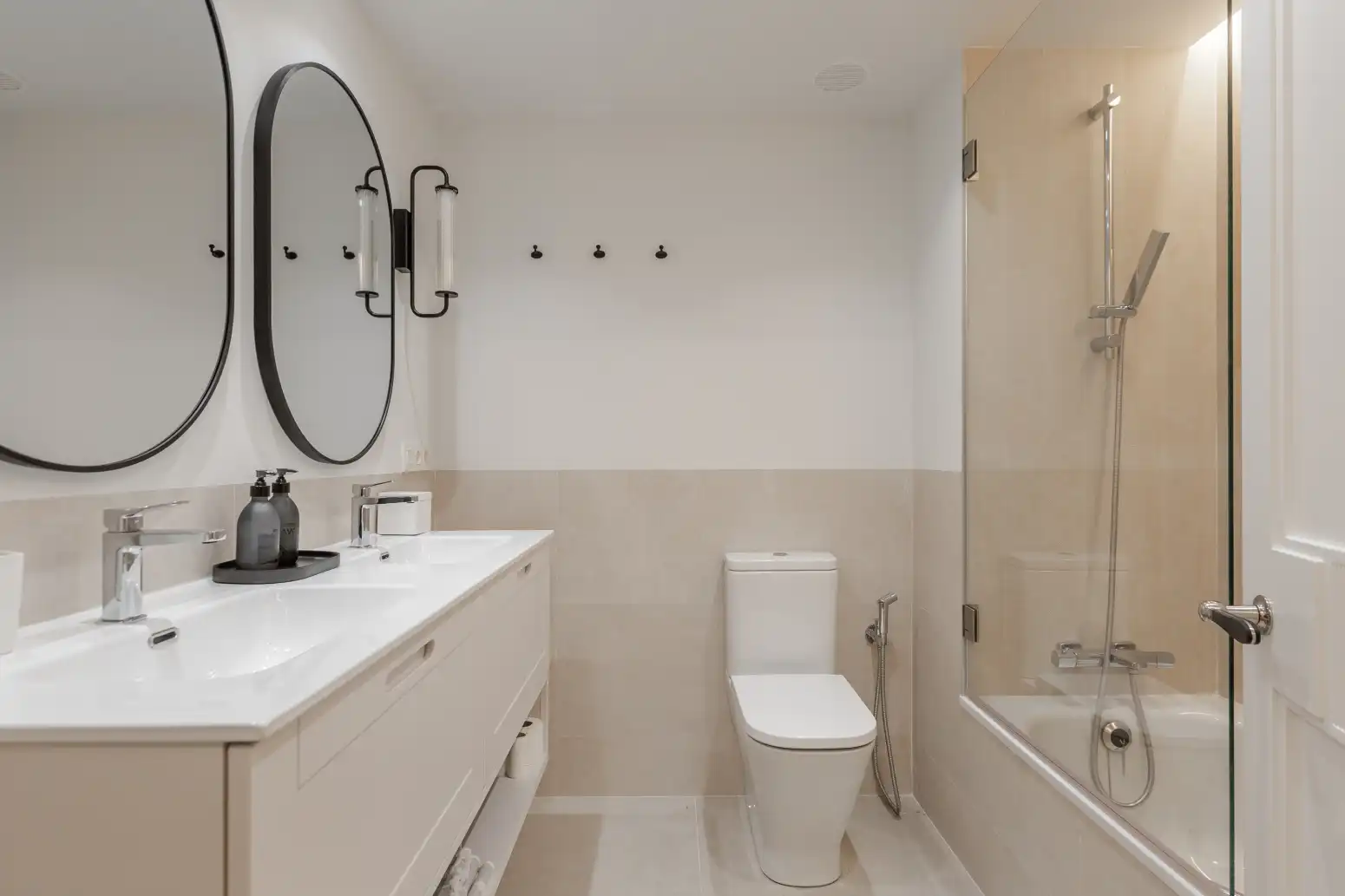 Baño de Piso de alquiler en  Pamplona / Iruña con Aire acondicionado, Calefacción y Terraza