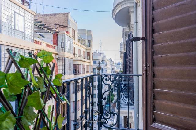 Piso en Venta en Calle CONVENTO ST CLARA, 11 en Sant Francesc