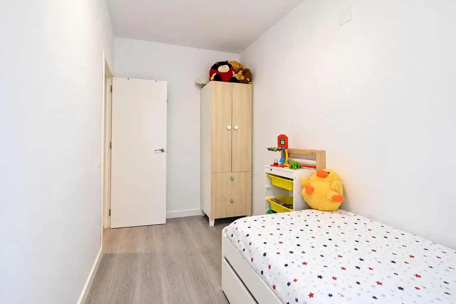 Dormitori de Casa o xalet en venda en Villa del Prado, Madrid