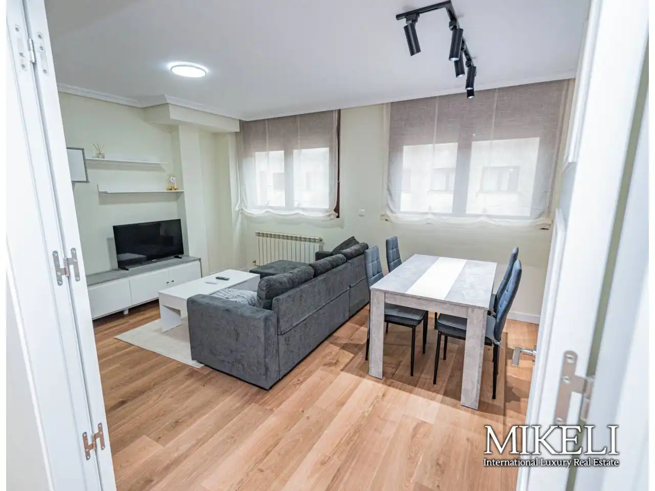 Sala de estar de Dúplex en venta en Santander con Calefacción, Terraza y Trastero