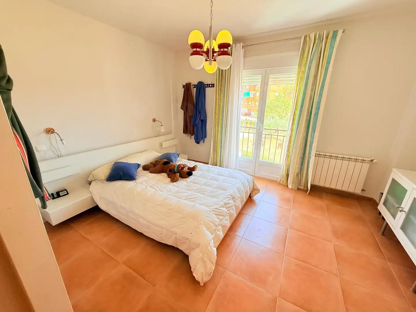 Dormitori de Casa adosada en venda en San Martín de Valdeiglesias amb Calefacció i Terrassa