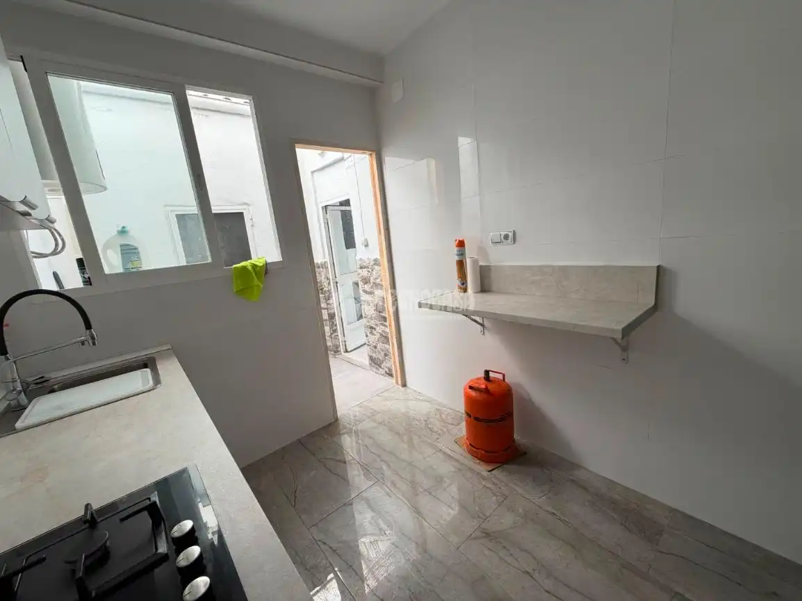 Casa adosada en venta en Torredonjimeno