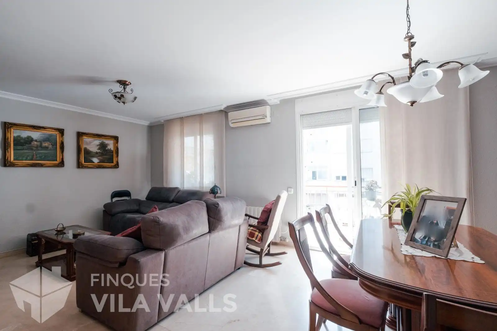 Sala d'estar de Casa adosada en venda en Caldes de Montbui amb Aire condicionat, Calefacció i Jardí privat