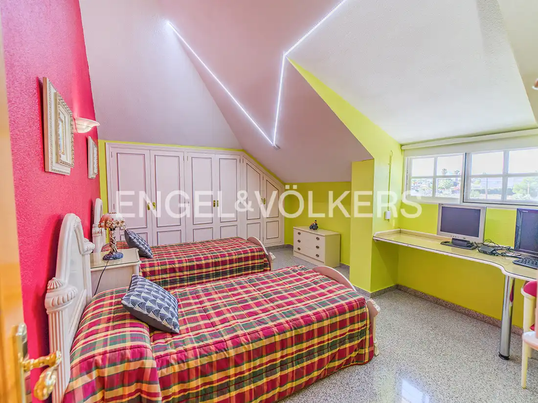 Bedroom of Houses for sale in San Vicente del Raspeig / Sant Vicent del Raspeig  with Air Conditioner, Heating and Private garden