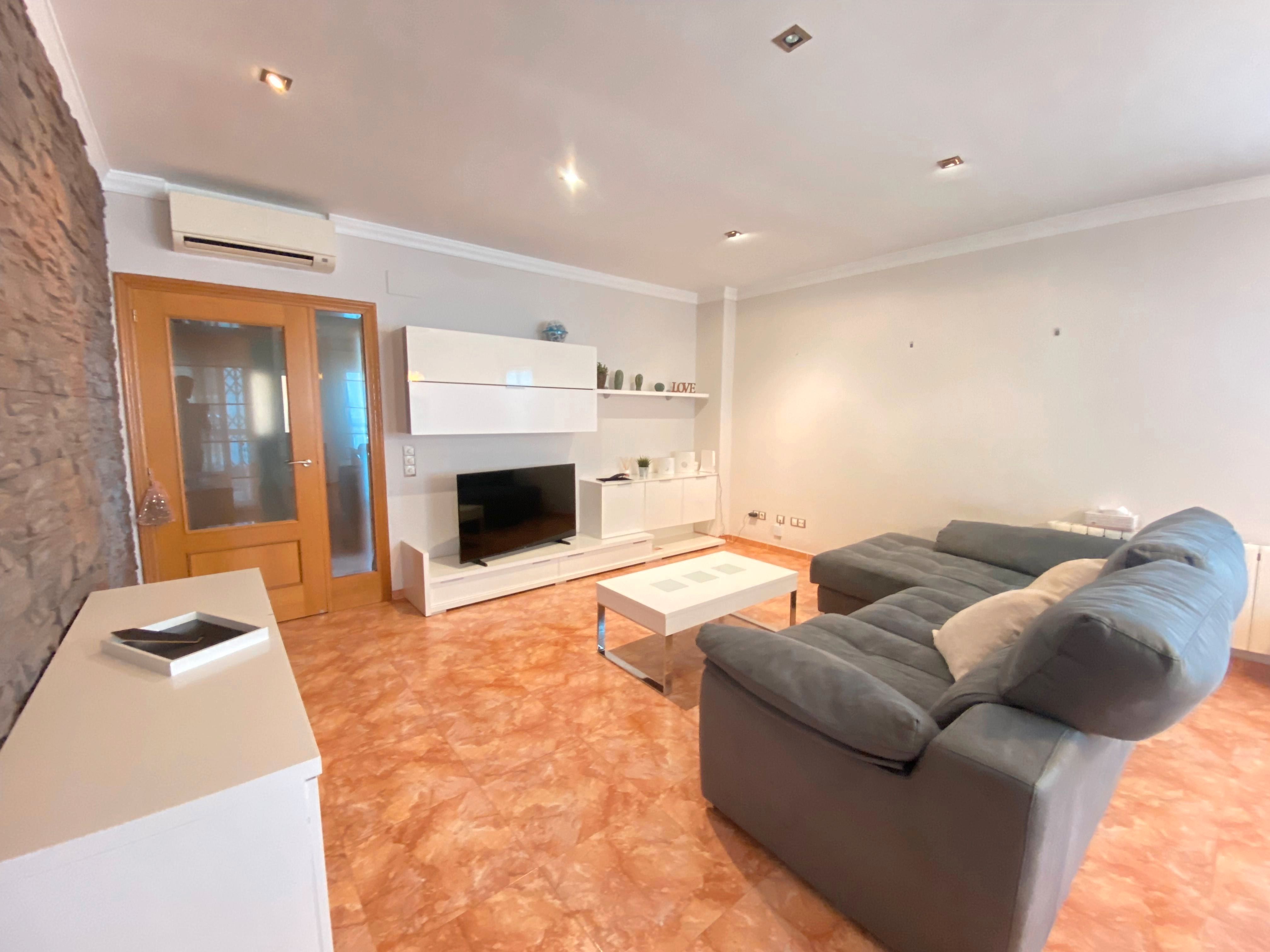 Living room of Single-family semi-detached for sale in Carlet  with Air Conditioner, Heating and Terrace