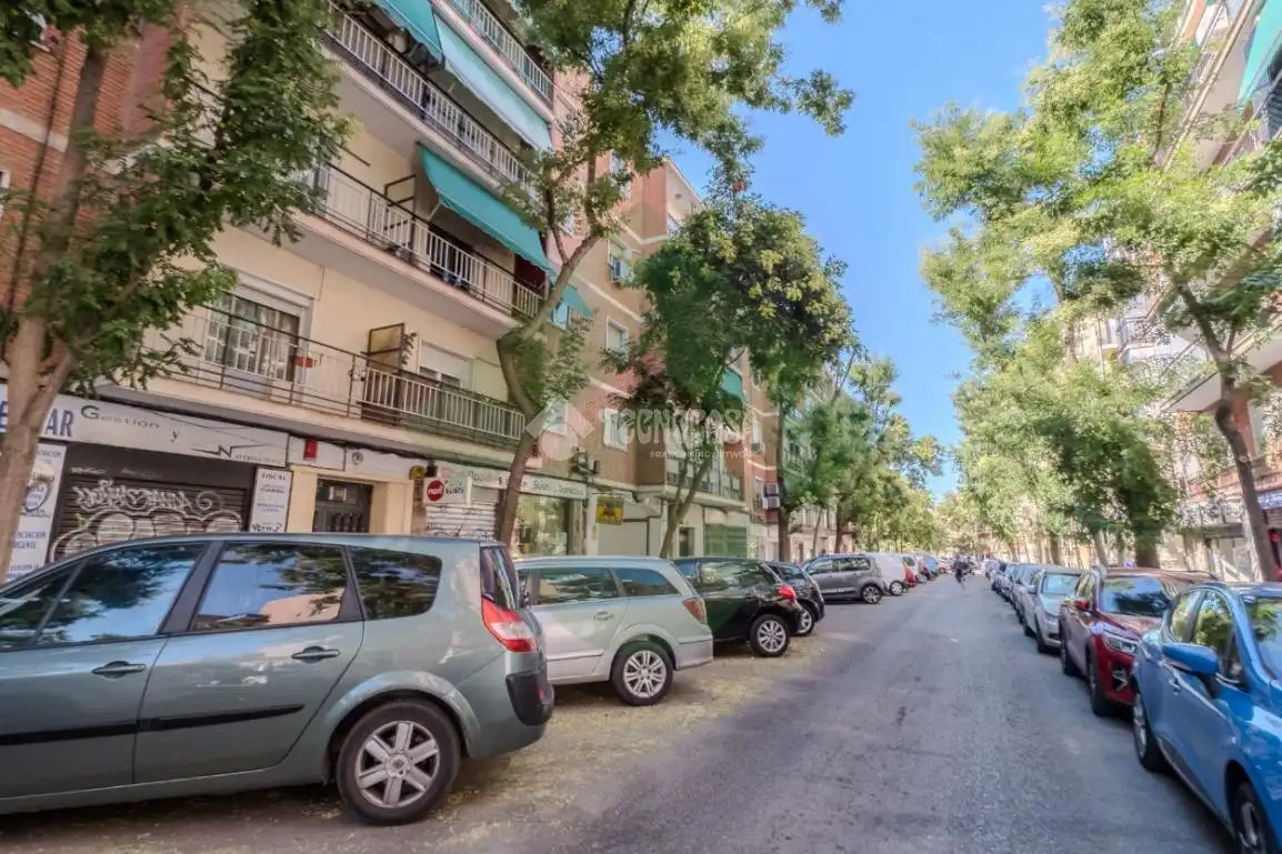 Exterior view of Flat for sale in Madrid  with Heating, Terrace and Balcony