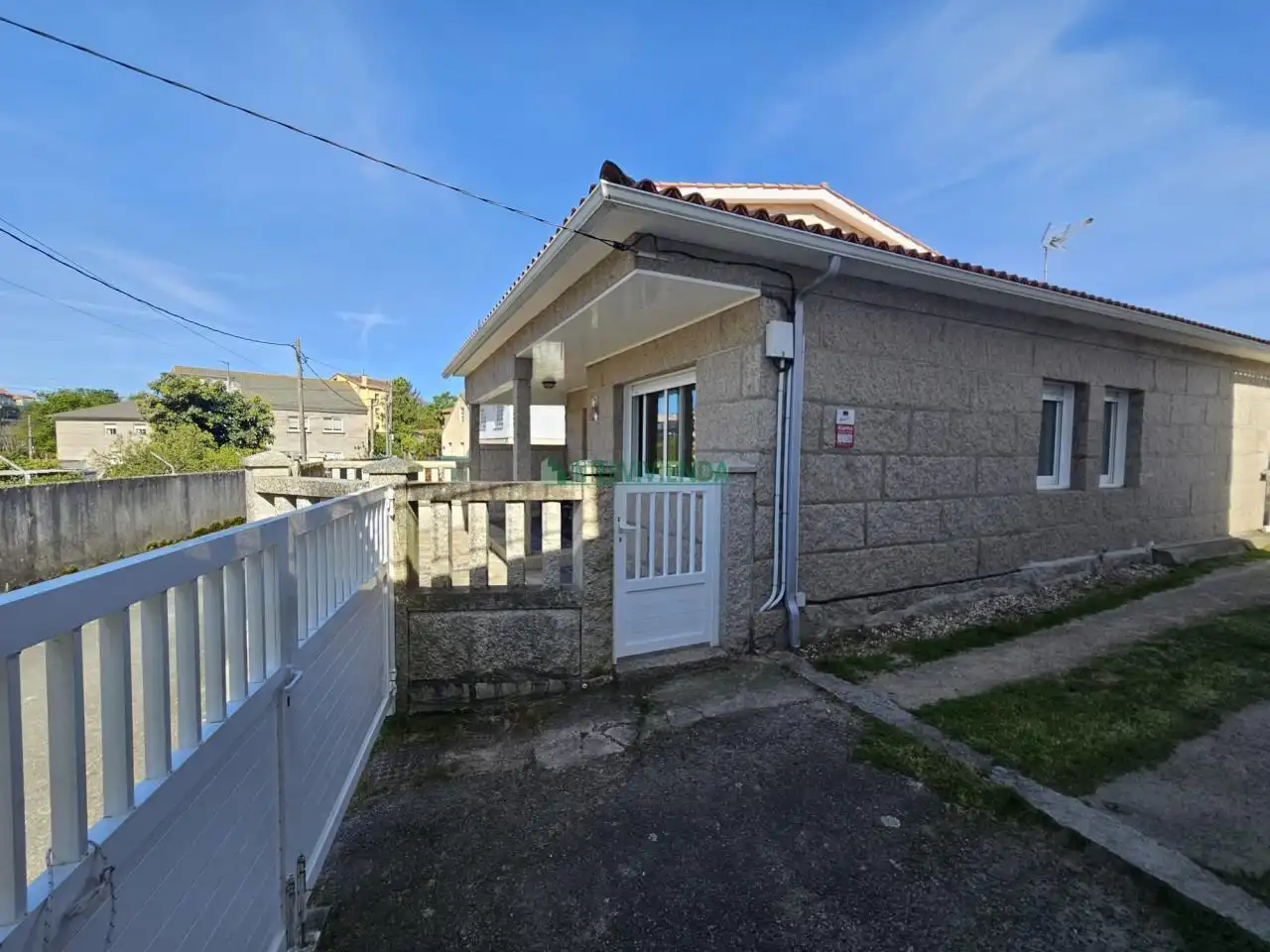 Vista exterior de Casa o chalet en venta en Sanxenxo con Calefacción y Jardín privado
