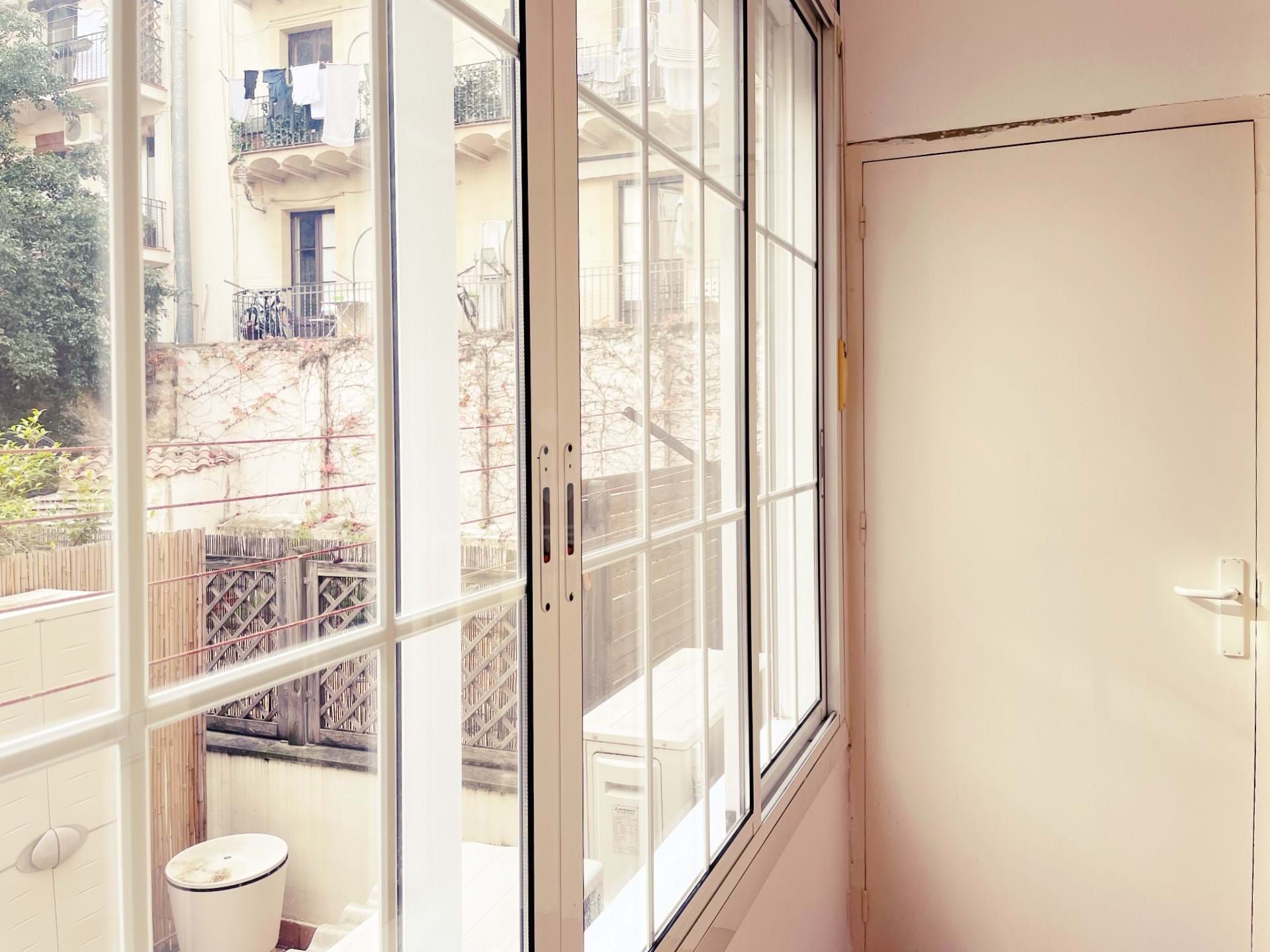 Bedroom of Flat for sale in  Barcelona Capital  with Air Conditioner and Heating