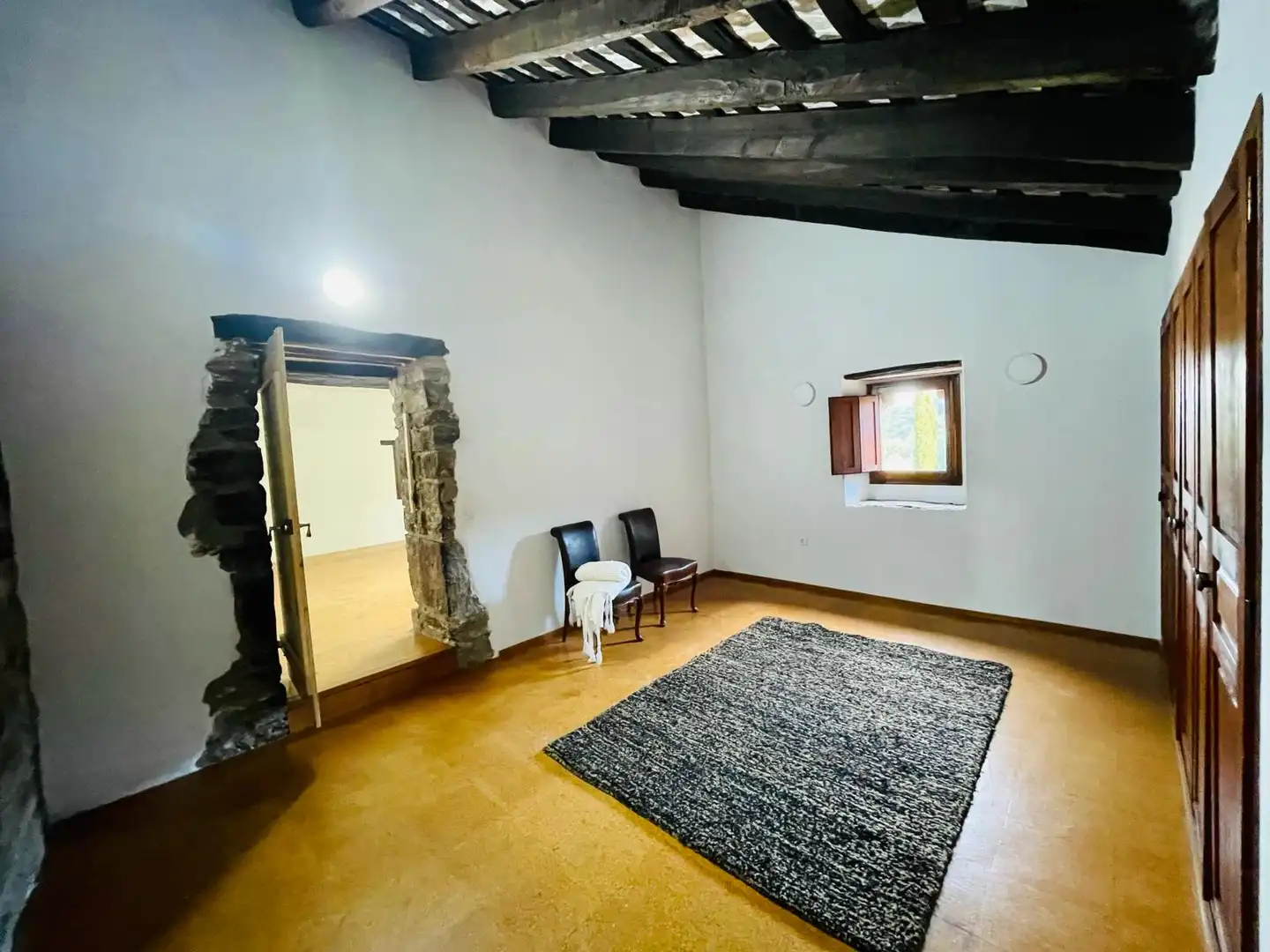 Wohnzimmer von Country house zur Miete in Girona mit Heizung, Privatgarten und Schwimmbad