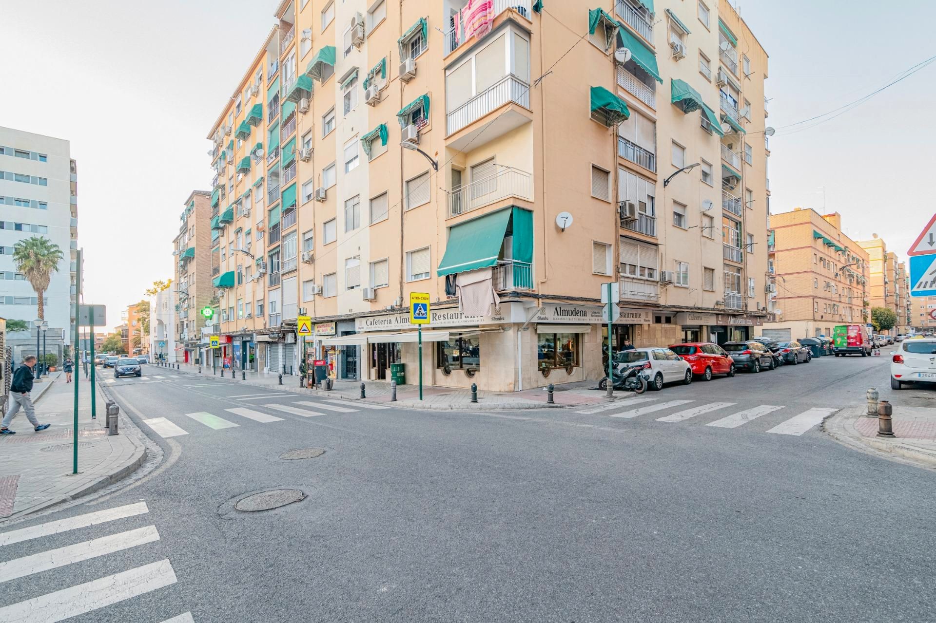 Exterior view of Flat for sale in  Granada Capital  with Balcony