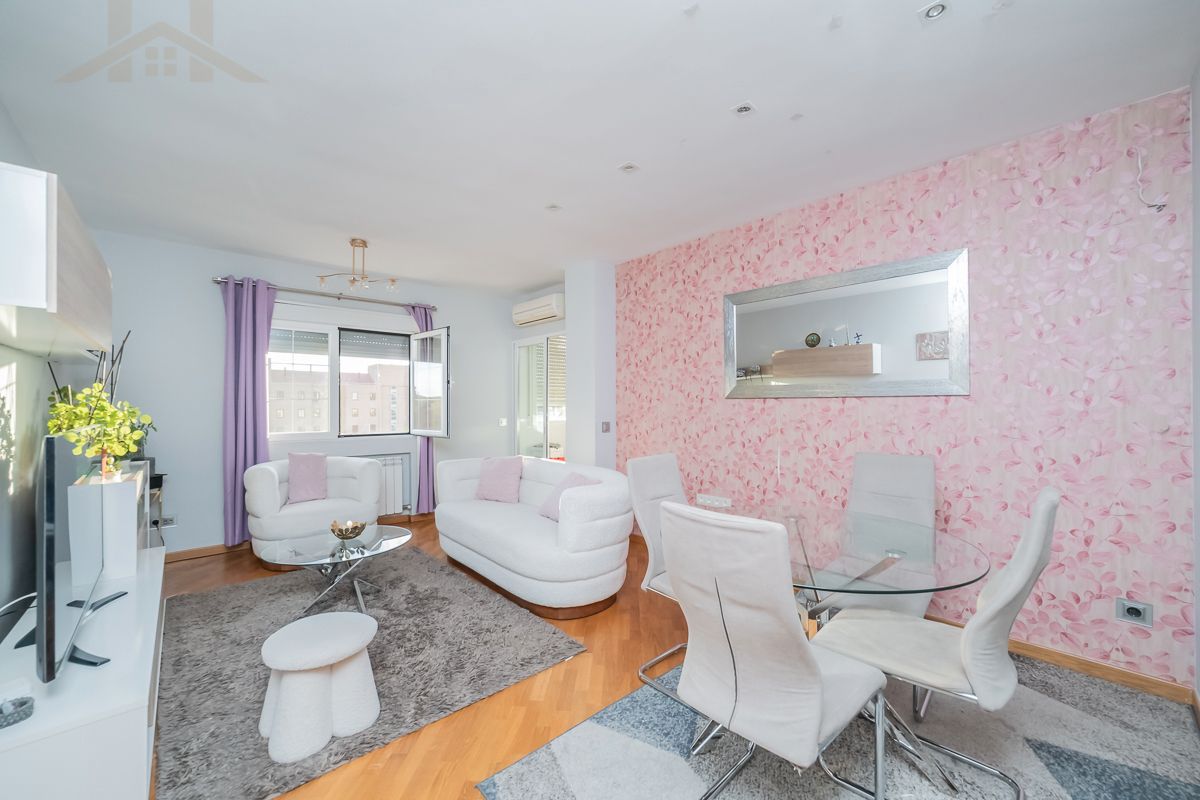 Living room of Flat for sale in Móstoles  with Air Conditioner, Heating and Terrace