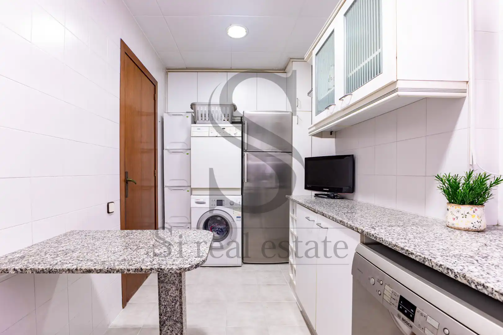 Außenansicht von Wohnung zum Verkauf in Barcelona mit Klimaanlage und Balkon