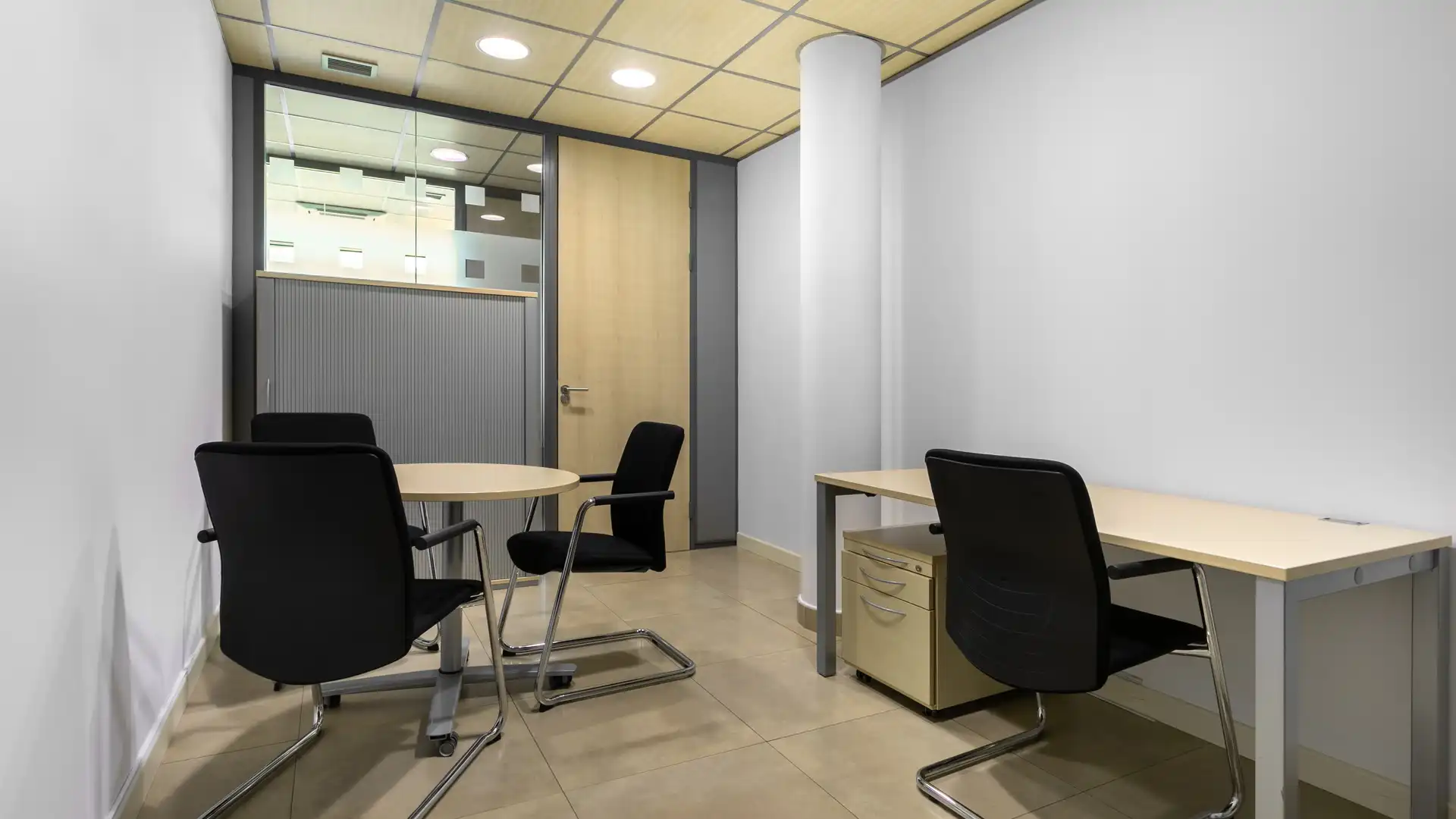 Office for rent in Málaga Capital  with Air Conditioner, Heating and Furnished