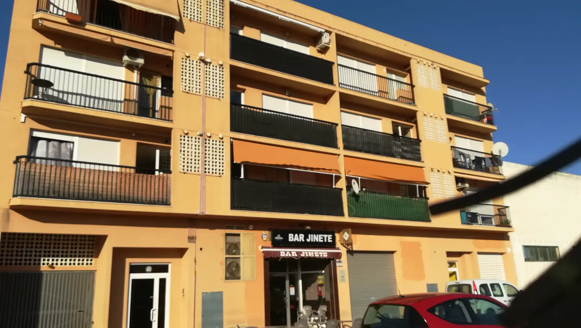 Parking with lift for sale in Santa Cecilia